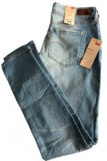W/1068 LEVI'S jeans - new
